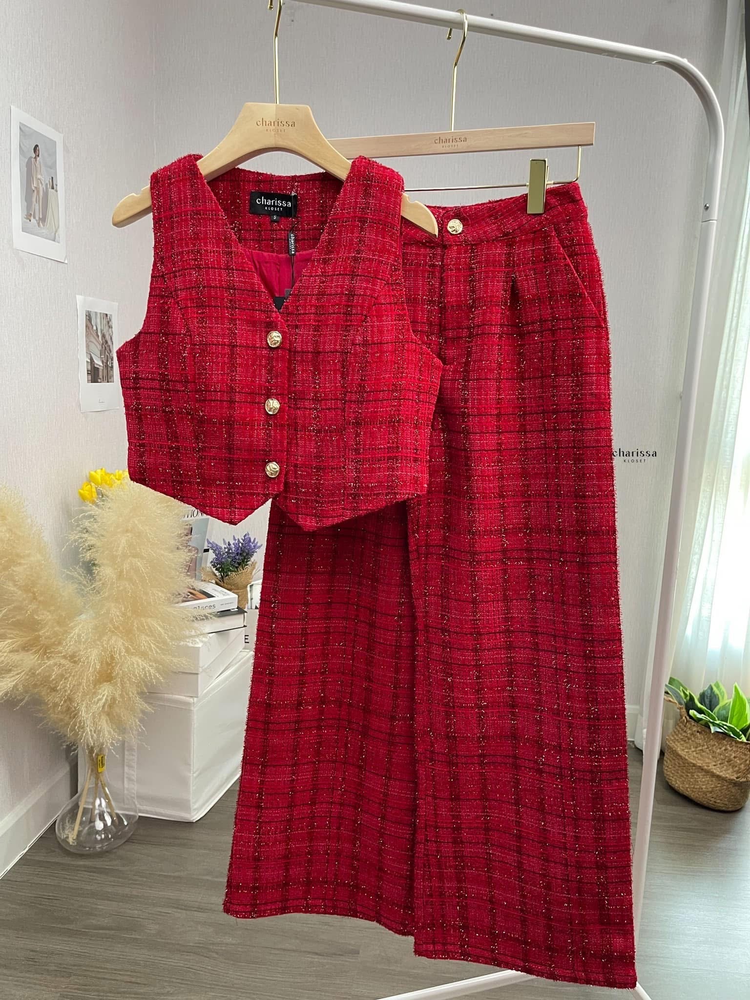 เซ็ทเสื้อแขนกุดลายสก้อตแดงสลับดำทรงเข้ารูป เข้ารูปมาพร้อมกับกางเกงขายาว ทรงปล่อย ใส่สบาย : สินค้าคุณภาพ (พร้อมส่ง)