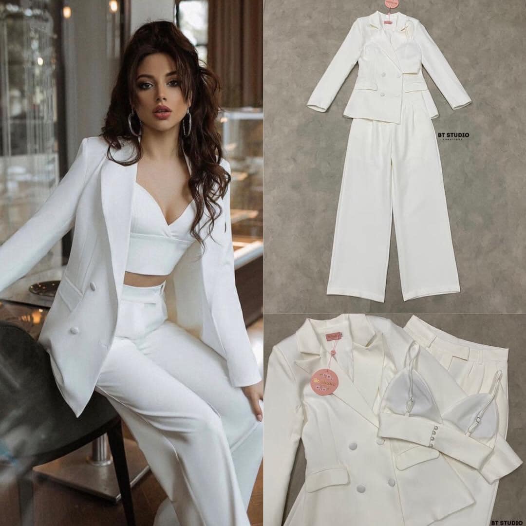 เซท 3 ชิ้น เสื้อครอปสายเดี่ยว ช่วงอกเสริมฟองน้ำ ด้านหลังแต่งกระดุม สายปรับได้ มาพร้อมเบเซอร์แขนยาวคอ ปกแต่งกระดุม 4 เม็ด แมทซ์กับกางเกง ขายาวเอวสูง . สินค้าคุณภาพ (พร้อมส่ง) สำเนา