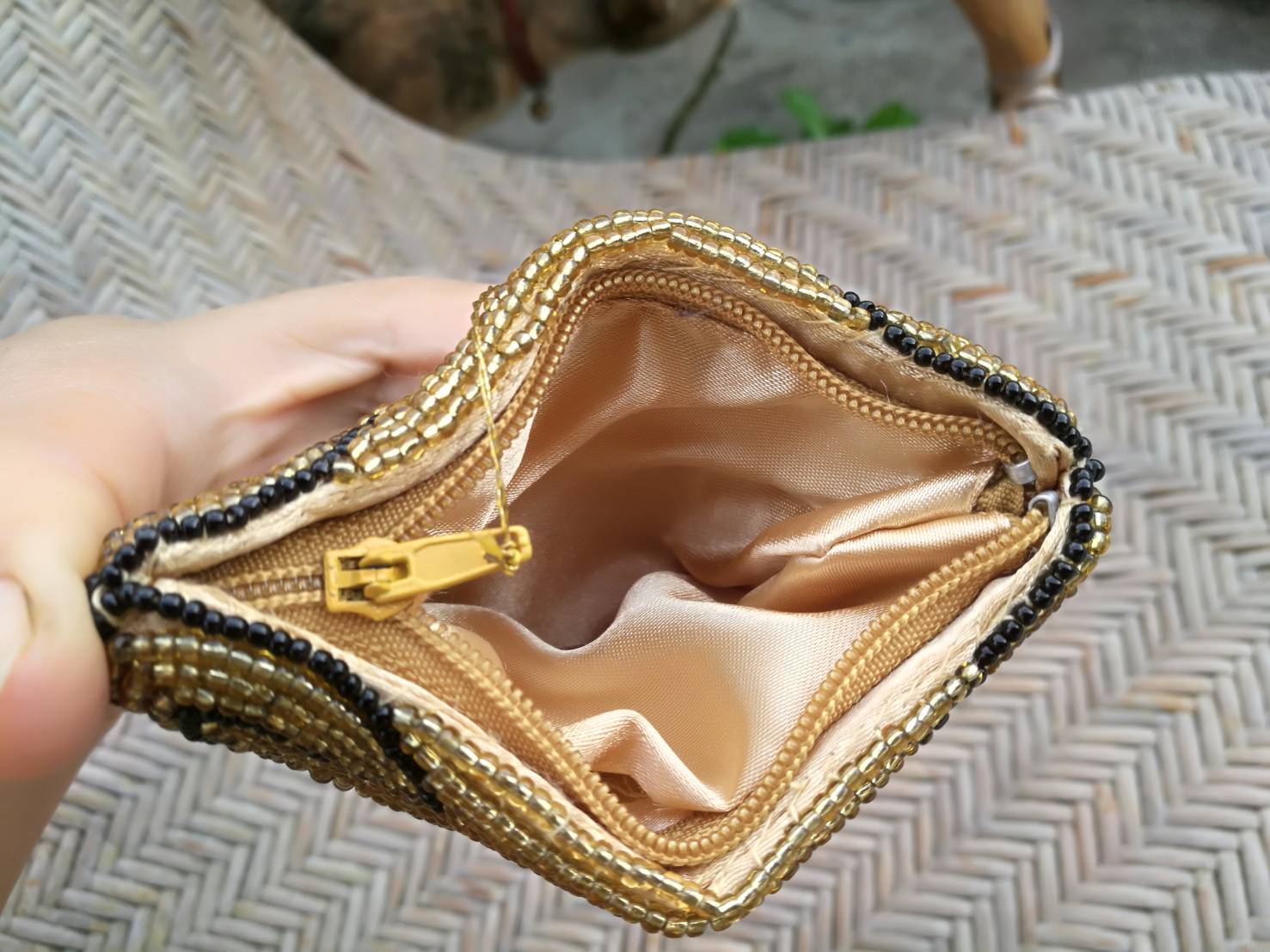 กระเป๋าใส่เหรียญ ปักเลื่อมลายแมว สวยมาก (ของใหม่)