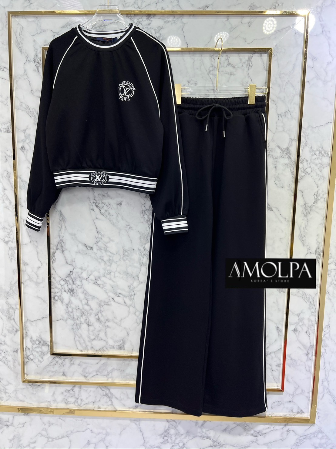 SET LV งาน hiend เสื้อ+กางเกง งานผ้าแน่น มีคุณภาพมากๆ สามารถใส่แยกกันได้ ใส่สบาย : สินค้าคุณภาพ (พร้อมส่ง)