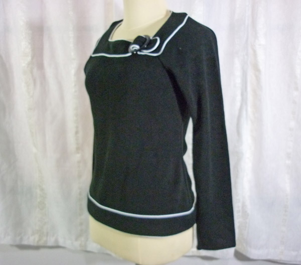 เสื้อไหมพรมขนสัตว์ฺ Sz M สวยมาก (ของใหม่)