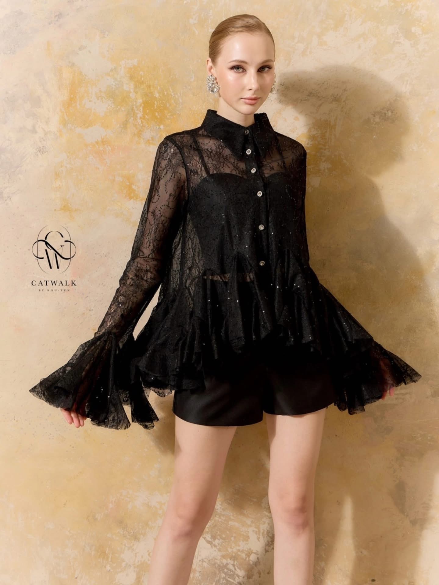 เสื้อเชิ้ตเทหลังผ้าลูกไม้ซีทรูปักแต่งเลื่อม เนื้อผ้าลูกไม้ซีทรูเกรดเอ ใส่สบาย : สินค้าคุณภาพ (พร้อมส่ง)