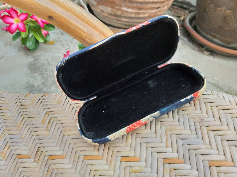 กล่องแว่น บุผ้าโบราณญี่ปุ่นลายดอกไม้ สวยแนวโบ