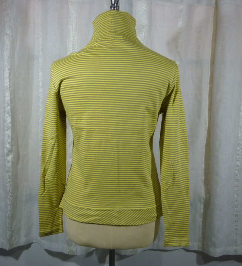 เสื้อแขนยาวคอเต่า lecoqsportif ผ้าดีมาก