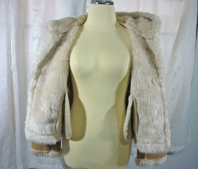 โค้ทชามัวร์บุขนอุ่นติดลบ SzS-M สวยมากก