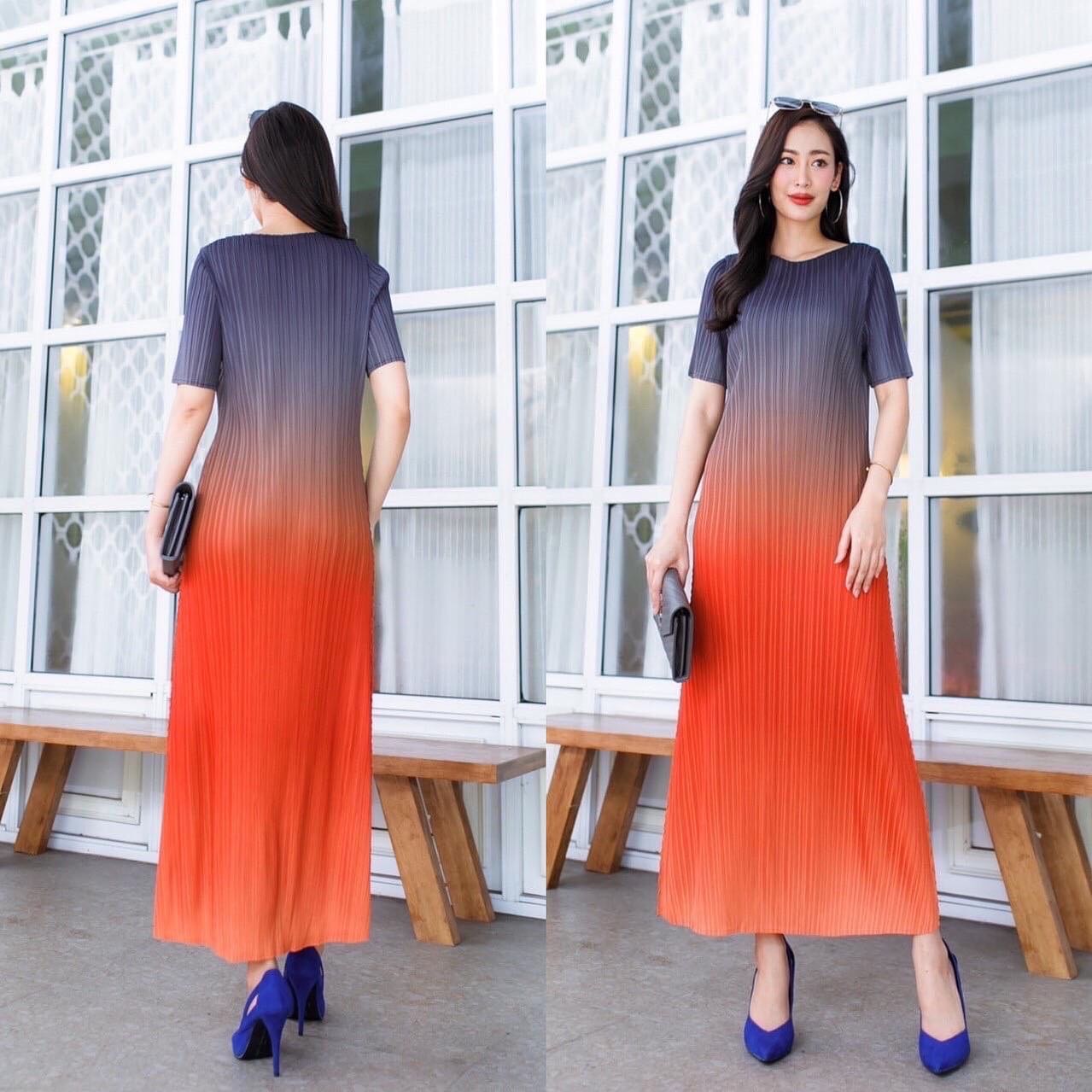 ชุดเดรส อัดพลีทแบบงานแบรนด์ ทรงคอกลม แขนสั้น แพตเทิร์นโค้งเคิร์ฟ เข้าเอว ให้ลุค สวย เรียบหรู . สินค้าคุณภาพ (พร้อมส่ง)