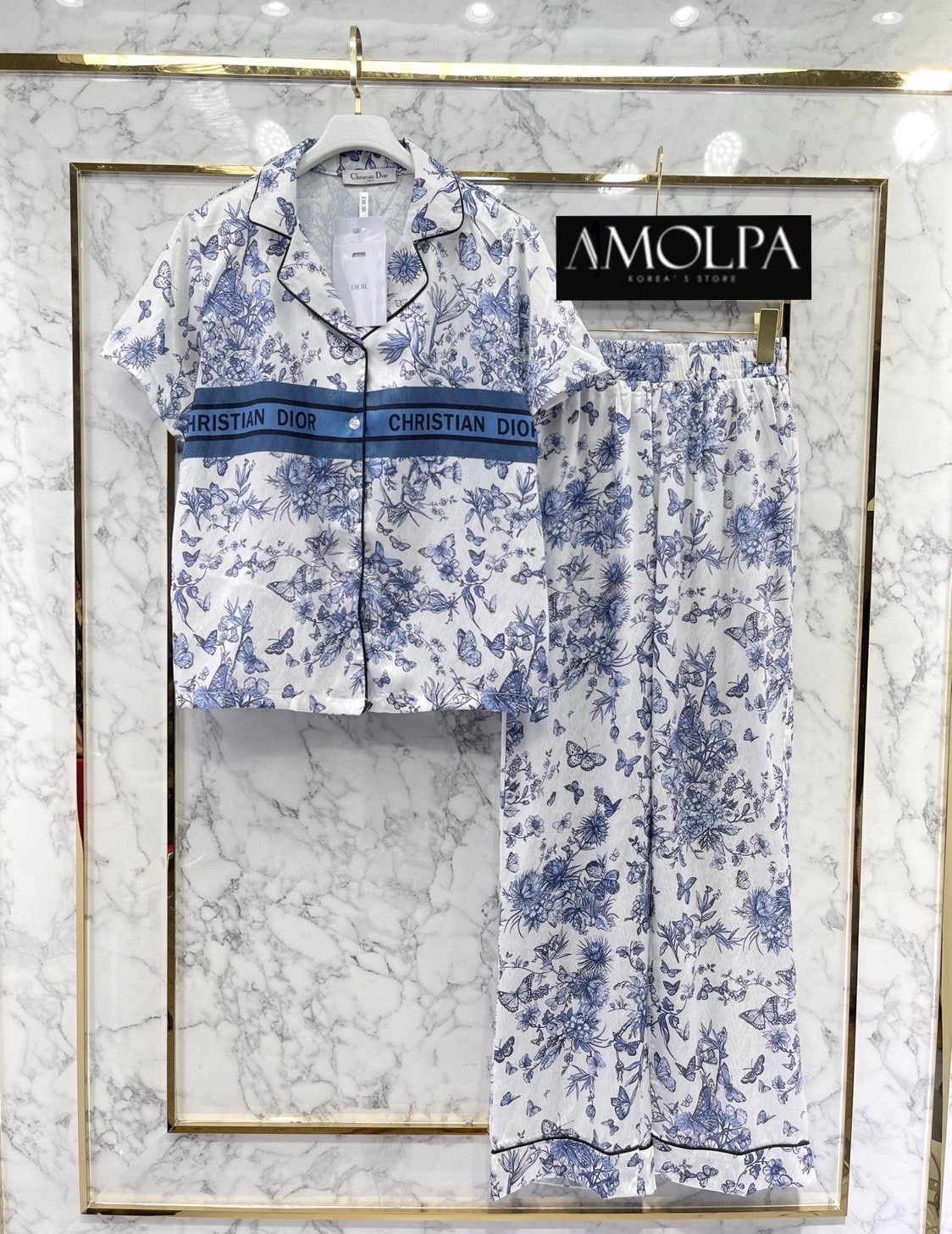 SET CD PAJAMAS SILK 2024SS #ชุดนอน ส๊วยยม๊ากกก มาพร้อมกางเกงสุดแสนน่ารักเข้า กันได้ดี๊ ใส่สบาย สินค้าคุณภาพ (พร้อมส่ง)