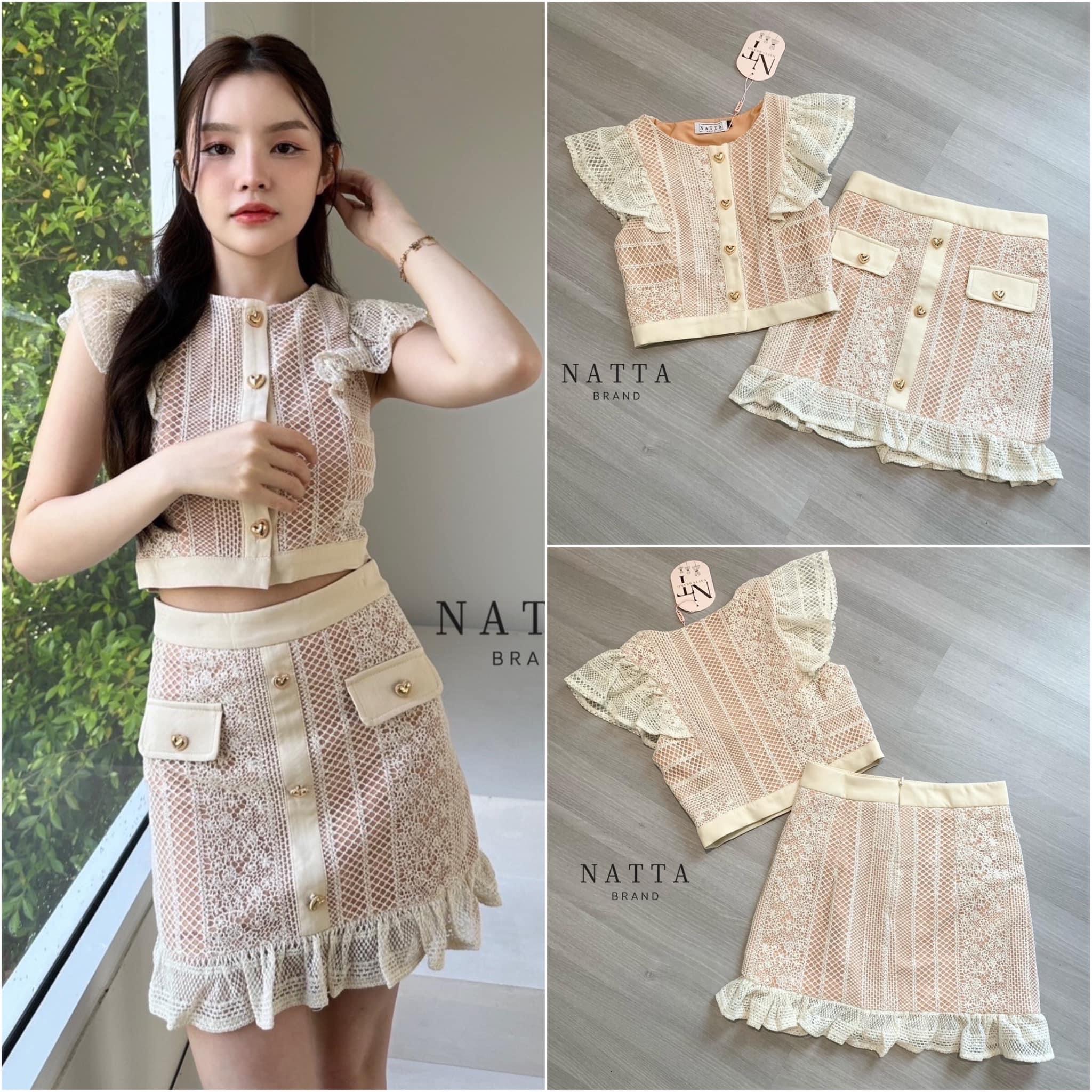 ชุด Set ผ้าลูกไม้อย่างดี เสื้อแต่ง ดีเทลแขน เพิ่มความน่ารักด้วย กระดุมหัวใจ มาพร้อมกระโปรง งานผ้าลูกไม้ สินค้าคุณภาพ (พร้อมส่ง)