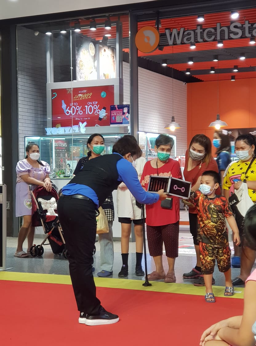 Balloon Man บอลลูนแมน โชว์ลูกโป่งยักษ์ การแสดง โชว์ 02/01/2565