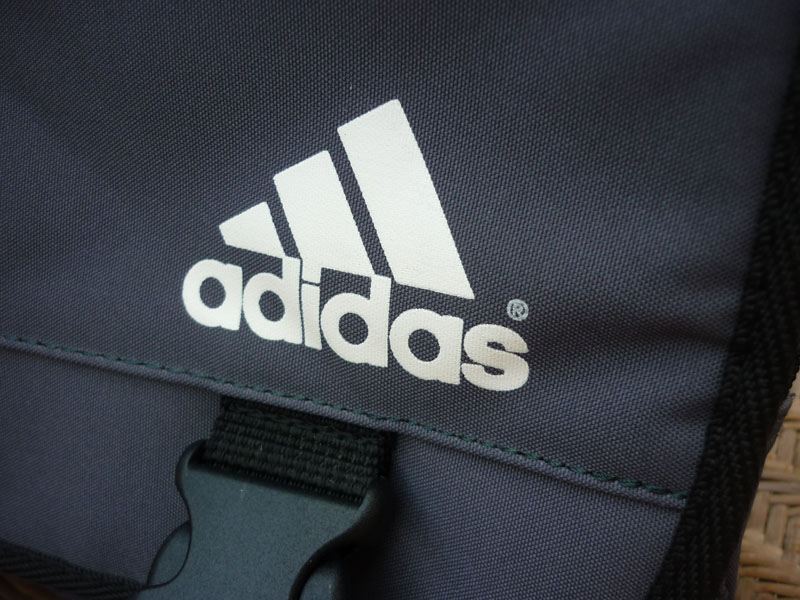 กระเป๋ากันน้ำ 3 ways adidas ACE ของแท้ ใหม่กิ๊กๆ เลยใบนี้ สวยน่าใช้มาก