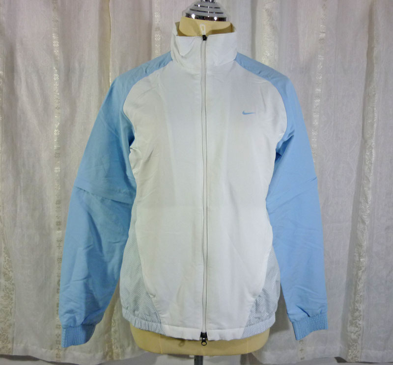 เสื้อแจ็คเก็ต NIKE ผ้าดีสุดๆ สวยมาก ใหม่กริ๊บ
