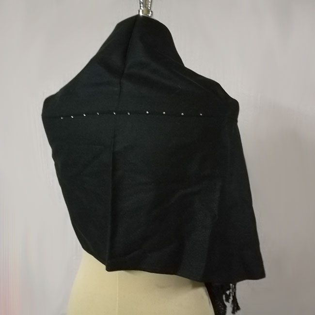 ผ้าคลุมไหล่-ผ้าพันคอ สีดำชายกลิตเตอร์ สวยมาก /ของใหม่/