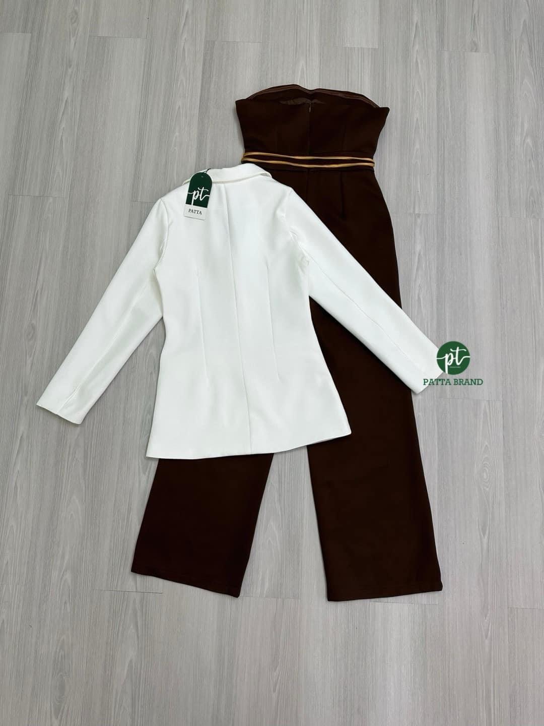 เซต2ชิ้น จั้มสูทเกาะอกขายาวสีนำ้ตาล ทรงสวยเข้ารูปเป๊ะ มีสายผูกเอวดอกไม้3Dสีทองเด่นสวย +เสื้อคลุมสูทสีขาว ใส่สบาย : สินค้าคุณภาพ (พร้อมส่ง) สำเนา