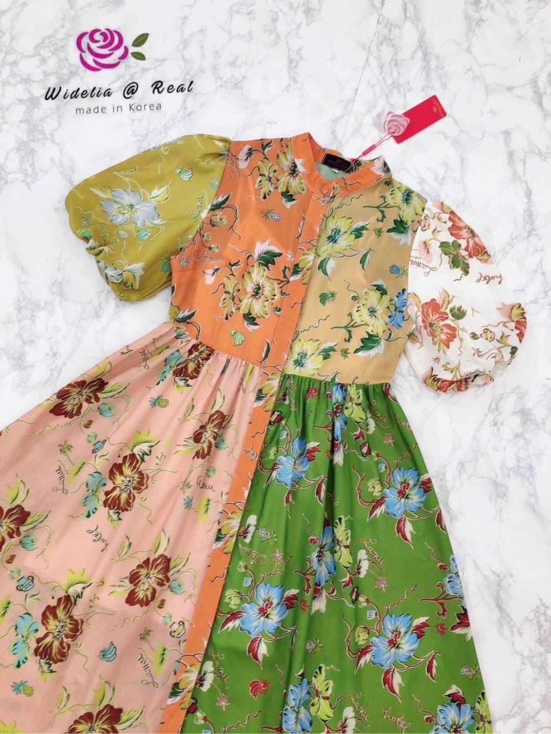 Dress :: เดรสตัวยาวสวยทรงดี คอวีเก๋ ท่อนแขนพองเป็นทรงสวย ทรงเดรสทรงเอบานพริ้วสวย ใส่สบาย สินค้าคุณภาพ (พร้อมส่ง)