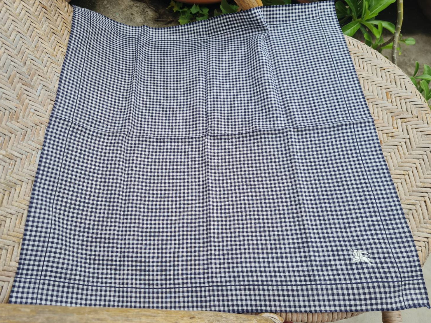 ผ้าเช็ดหน้าแบรนด์เนม BURBERRY