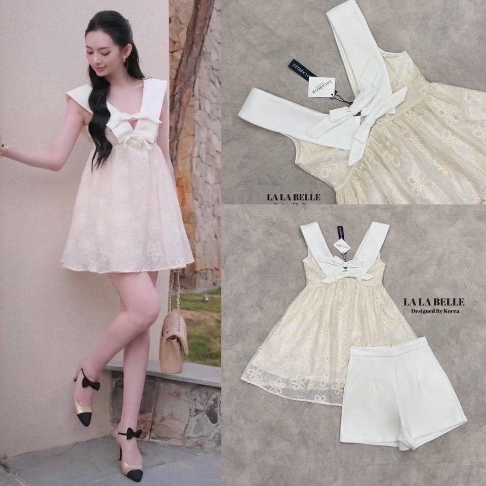 เซต 2ชิ้น เดรสเป็นลูกไม้สีครีมปักลายดอกไม้คอปก แต่งโบว์ช่วงหน้าอกทรงเดรสปล่อยๆใส่คู่ กางเกงขาสั้น ใส่สบาย สินค้าคุณภาพ (พร้อมส่ง)