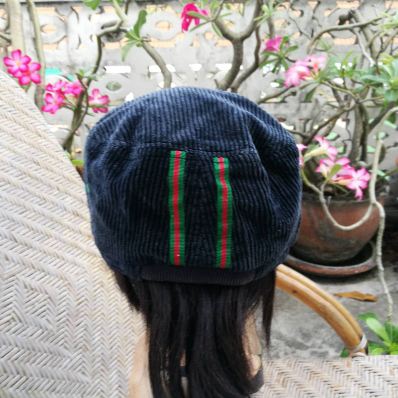 หมวกแก๊ปทรงนิวส์บอย ผ้าลูกฟูกสีดำ 62ซม.