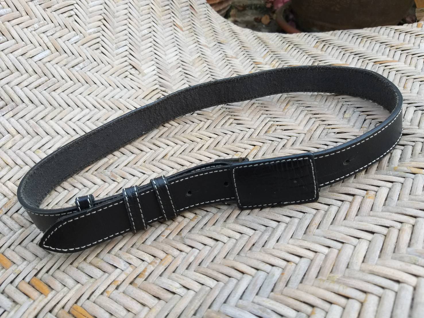 เข็มขัดหนังแท้ สวยน่ารักมากค่ะ เรียบหรู