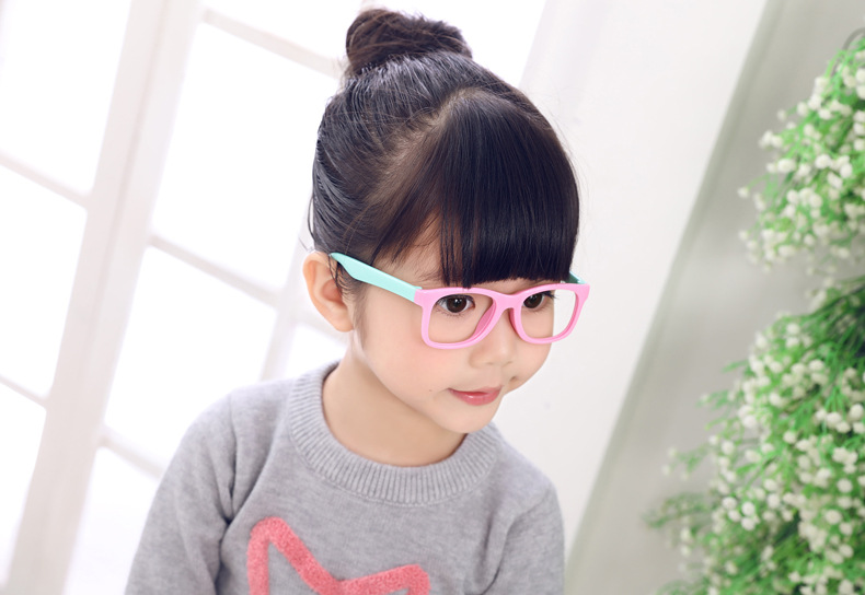 แว่นตาเด็ก กรองแสงสีฟ้า Blue Light Block ขาบิดงอได้มาก สำหรับเด็กวัย 2-7 ปี (แบบ #1)