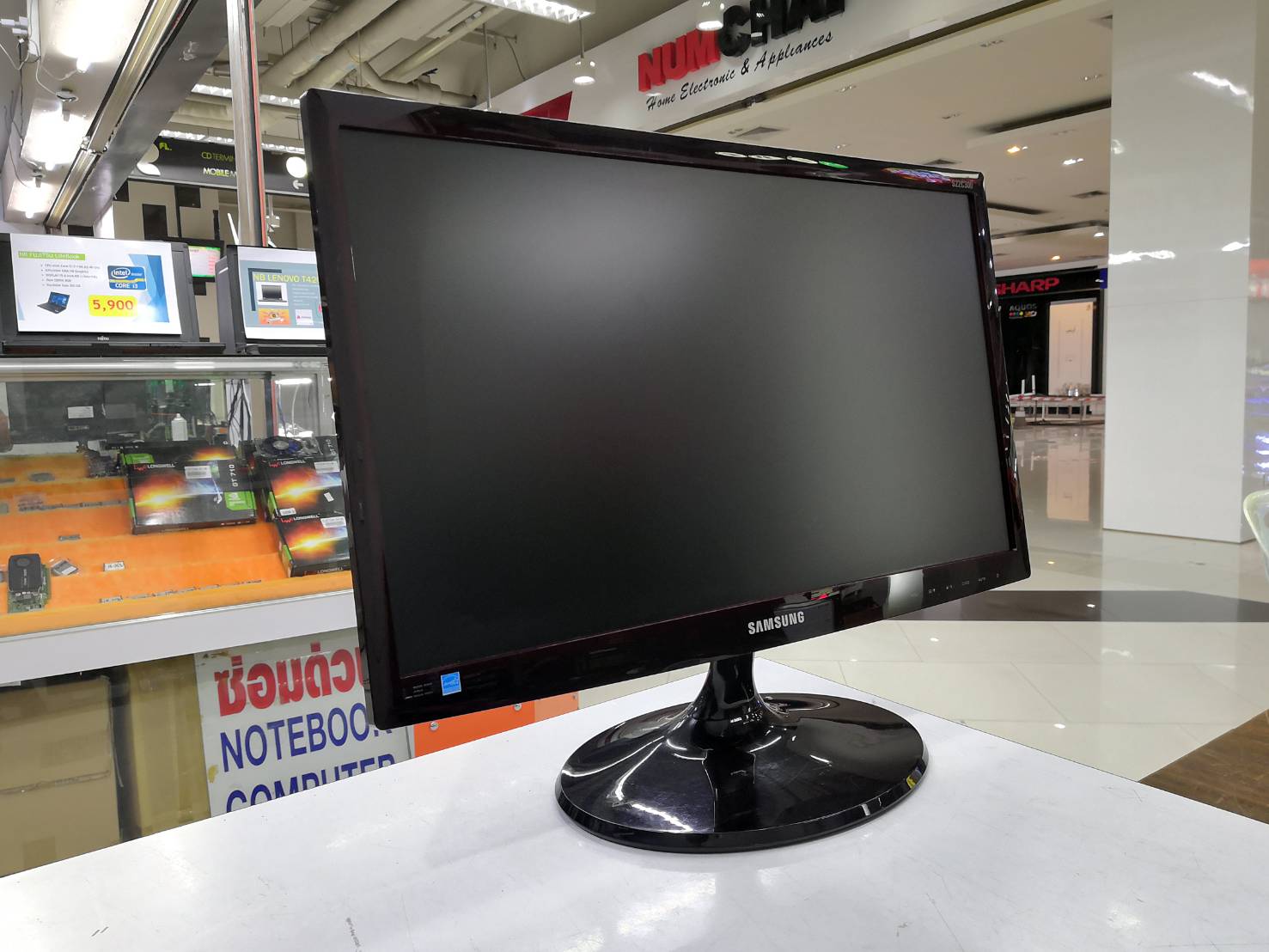 จอ LED Samsung 21.5 นิ้ว 2,150 บาท