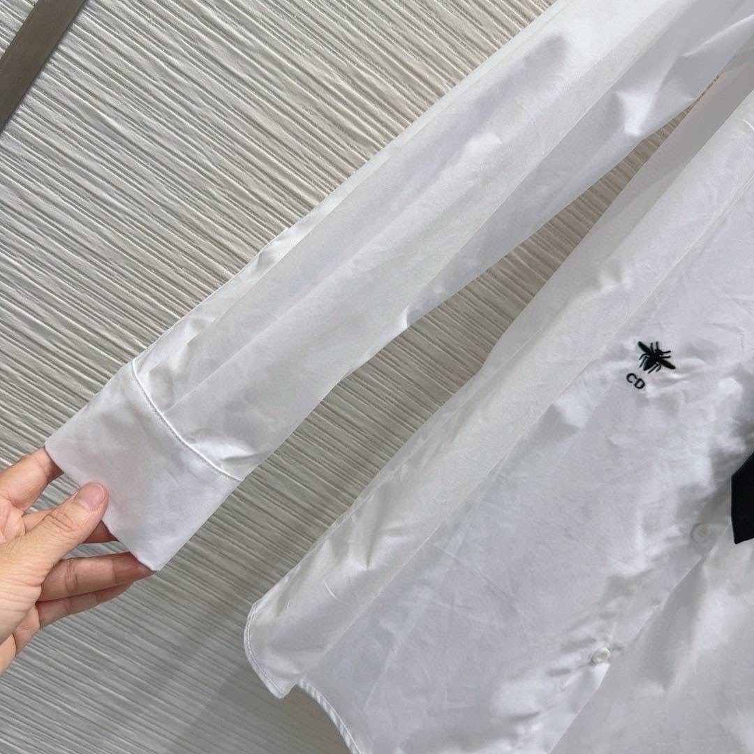 เสื้อเชิ้ตแขนยาวสีขาว มาพร้อมเน็คไทสีดำ Christian Dior ใส่สบาย : สินค้าคุณภาพ (พร้อมส่ง)