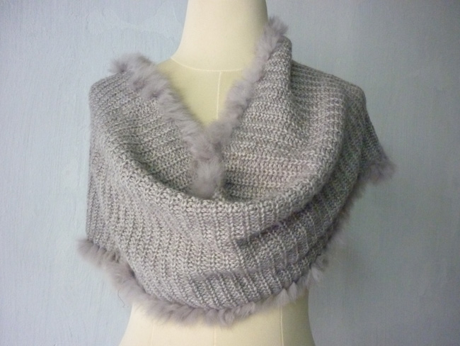 ผ้าพันคอโดนัท ไหมพรมแต่งขนกระต่ายแท้สุดนุ่ม