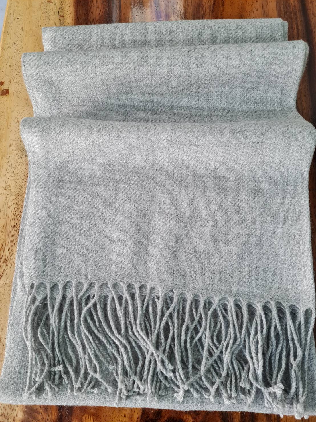 ผ้าคลุมไหล่ ผ้าพันคอ Uniqlo Heattech (ของใหม่)