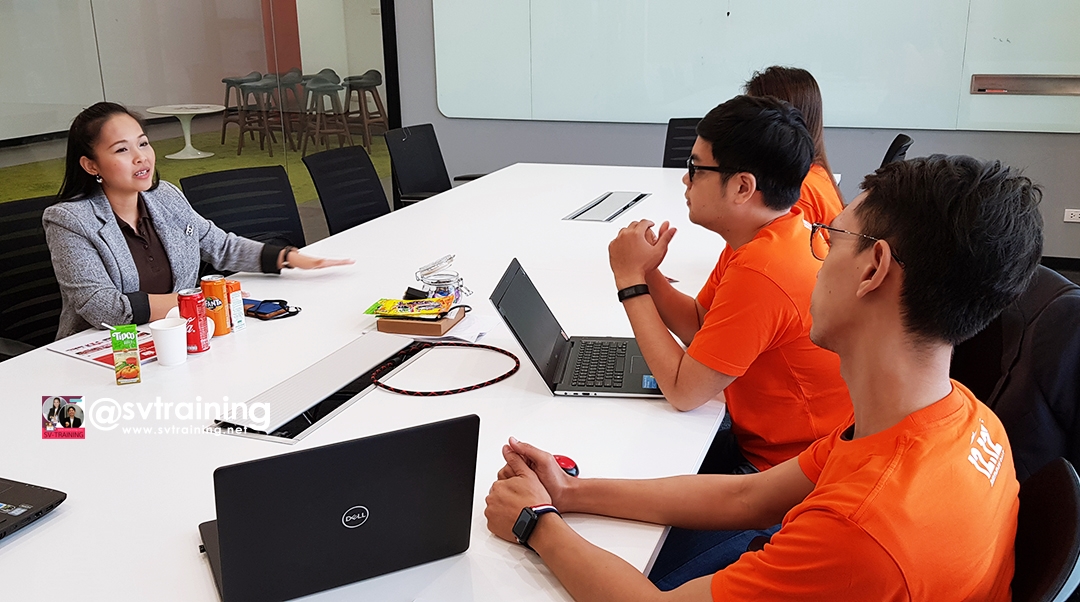 อาจารย์ใบตองวางแผนการตลาดออนไลน์ร่วมกัยทีมงานShopee