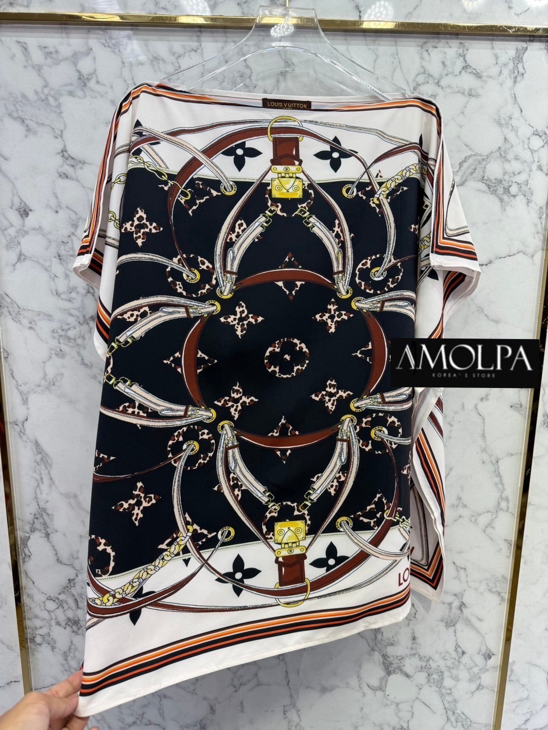 เสื้อปีกค้างคาวทรงปล่อยๆ LV รุ่นใหม่ล่าสุด ผ้าเย็นม๊ากก ใส่สบาย : สินค้าคุณภาพ (พร้อมส่ง)