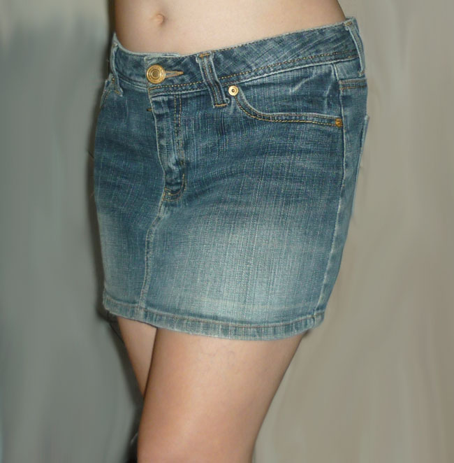 กระโปรงยีนส์ THEORIA สวยเรียบใส่ได้บ่อย 31.5-37-11.5