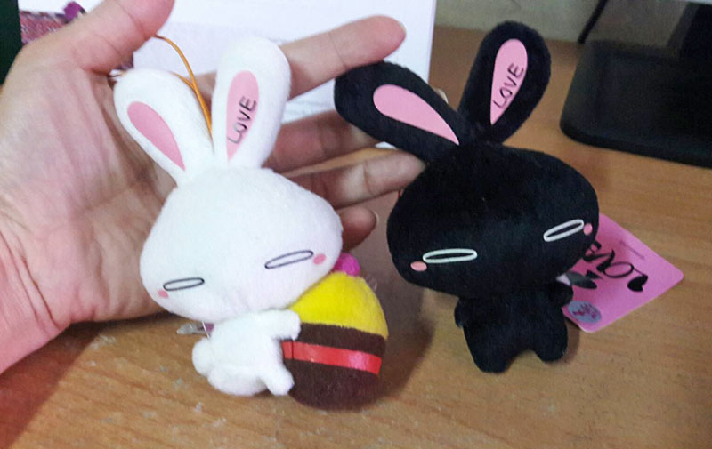 กระต่ายเวคเตอร์ห้อยกระเป๋า แพ็คคู่ ลิขสิทธิ์แท้จากญี่ปุ่น