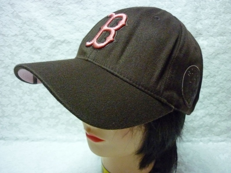 หมวกแก๊ป MLB Sz M-XL แต่งข้างหมวก (ของใหม่)