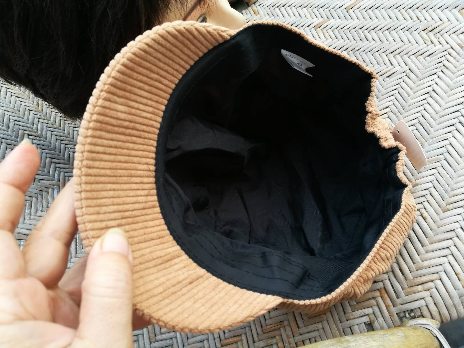 หมวกแก๊ปทรงฟักทอง ผ้าลูกฟูก สวยมาก (ของใหม่)