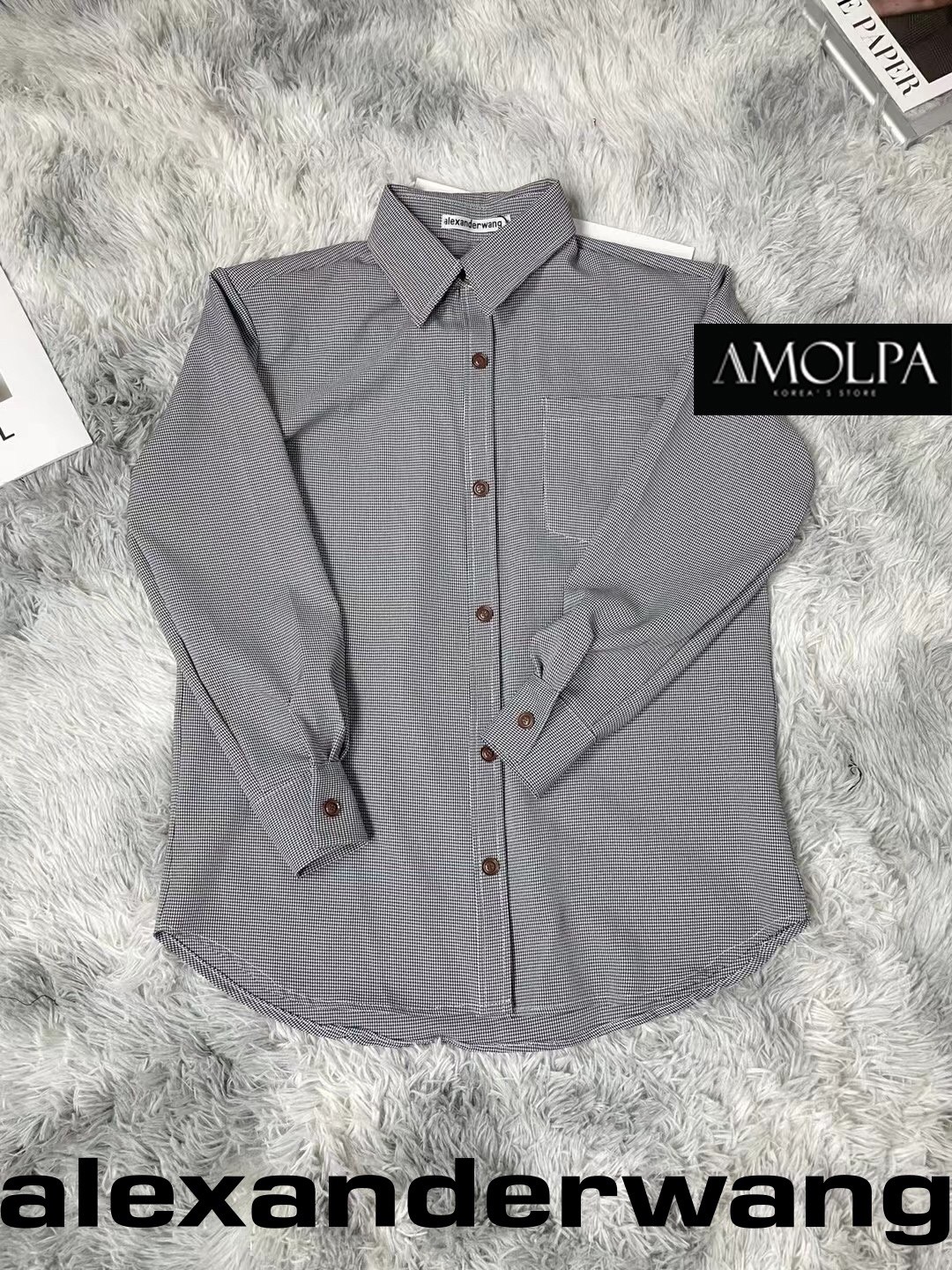 เสื้อเชิ้ต ด้านหน้าปักLOGO ผ้าเย็นม๊ากกกมากกก งานสวยมาก งานดีสุดๆ ใส่สบายมากๆ แมทซ์กับอะไรก็ลงตัว งานคุณภาพการันตรี ป้าย Tag : สินค้าคุณภาพ (พร้อมส่ง)