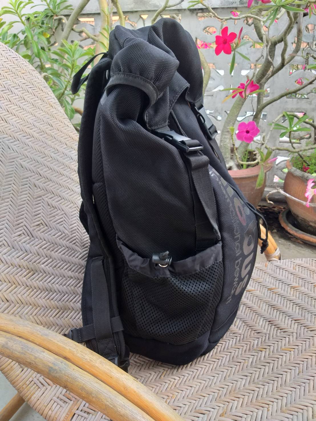 กระเป๋าเป้ mobus มีช่องใส่โน๊ตบุ๊ค ใบใหญ่ค่ะ