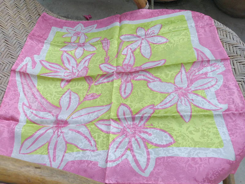 ผ้าไหม Jim Thompson มี 2 ลาย