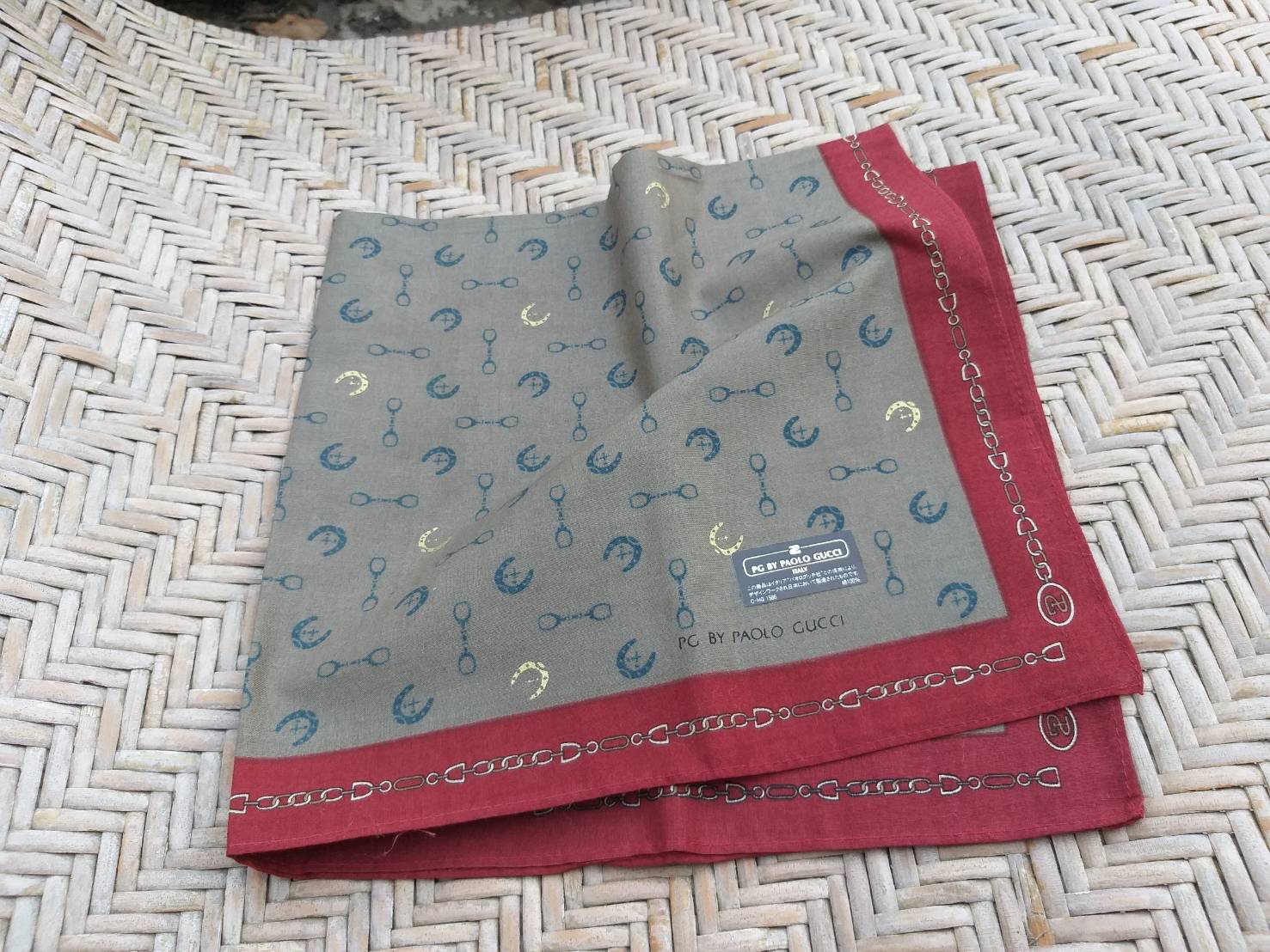 ผ้าเช็ดหน้าชาย PG BY PAOLO GUCCI