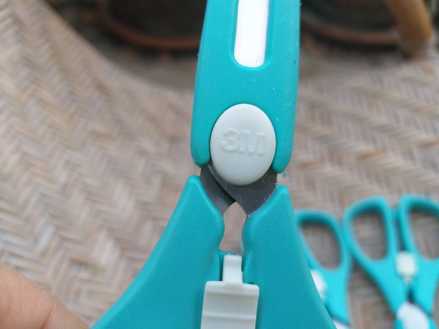 กรรไกร 3M SCOTCH มีฝาปิด ล็อคได้