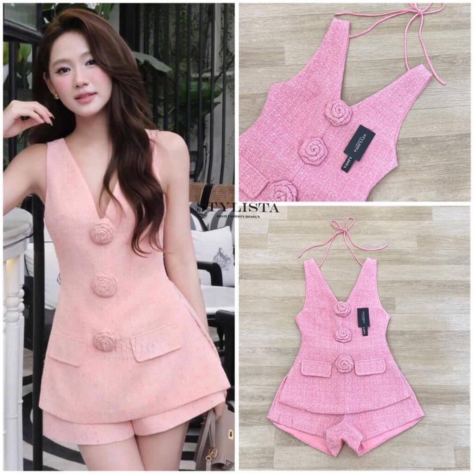 เซตเสื้อผ้าทวิต แขนกุด ทรงพอดีตัว เเต่งดอกไม้ด้านหน้า มาพร้อมกางเกงขาสั้นเข้าชุด ใส่สวยเรียบหรูดูดีมากๆ ใส่สวยมาก ใส่สบาย : สินค้าคุณภาพ (พร้อมส่ง)