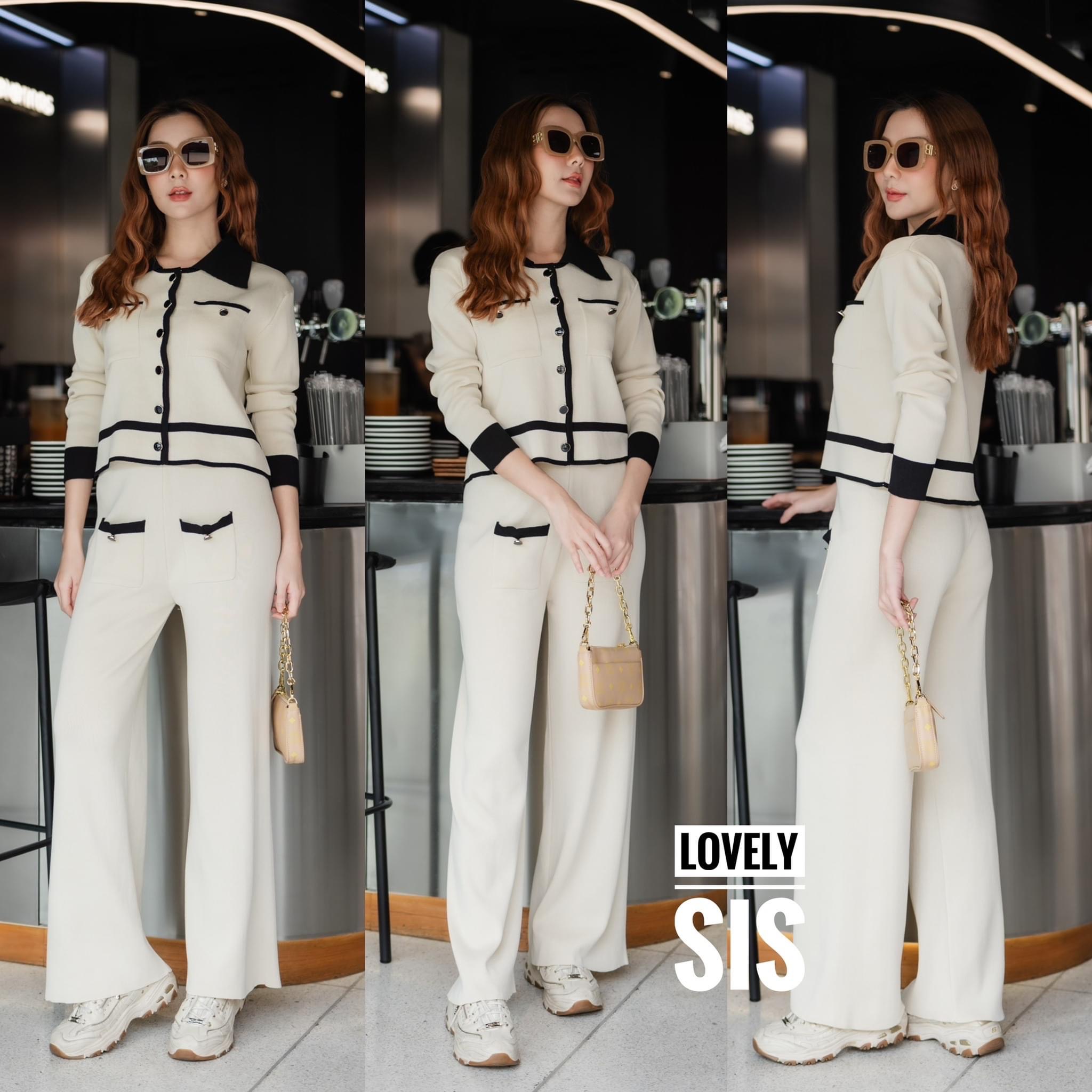 Set 2 pcs ชุดเซ็ตไหมพรมผ้าเนื้อบางใส่สบาย ตัวเสื้อแต่งคอปกสลับสี แต่งกระดุมอะไหล่สวยแกะออกได้ทุกเม็ด มาพร้อมกางเกงเอวยืด สินค้าคุณภาพ (พร้อมส่ง)