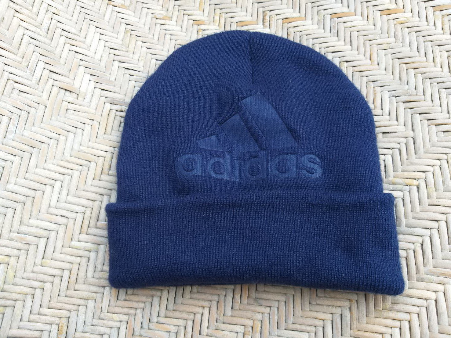 หมวกไหมพรม adidas สีกรม (ของใหม่)