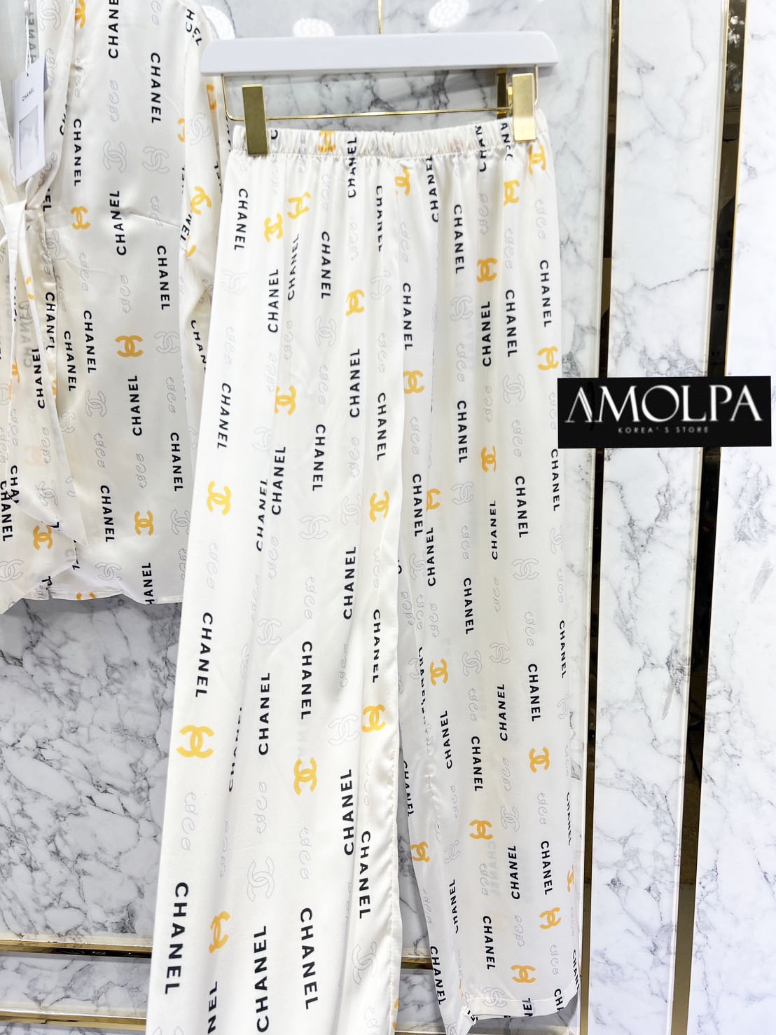 SET CHANEL PAJAMAS SILK 2024SS ผ้าดี มีน้ำหนักสุดๆ เย็นมากๆ ห้ามพลาดเลยน๊า สวยสุดๆ : สินค้าคุณภาพ (พร้อมส่ง)