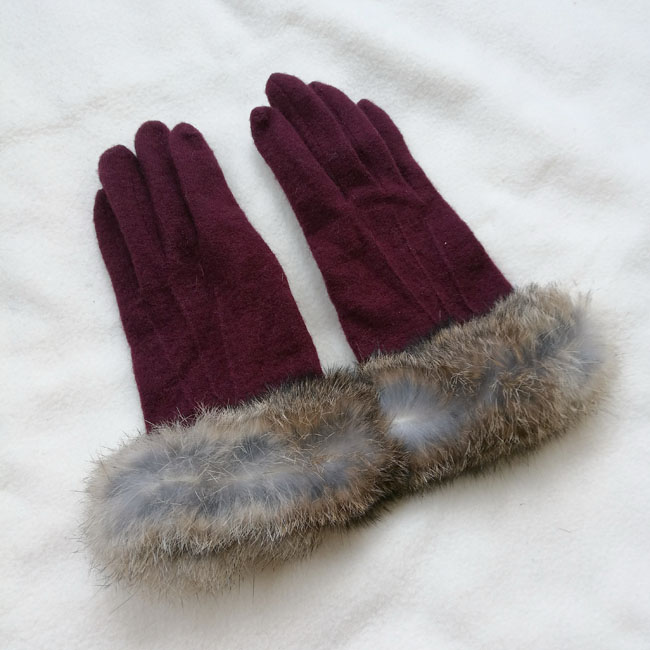 ถุงมือไหมพรม COMME CA ISM เฟอร์กระต่ายแท้ (ของใหม่)