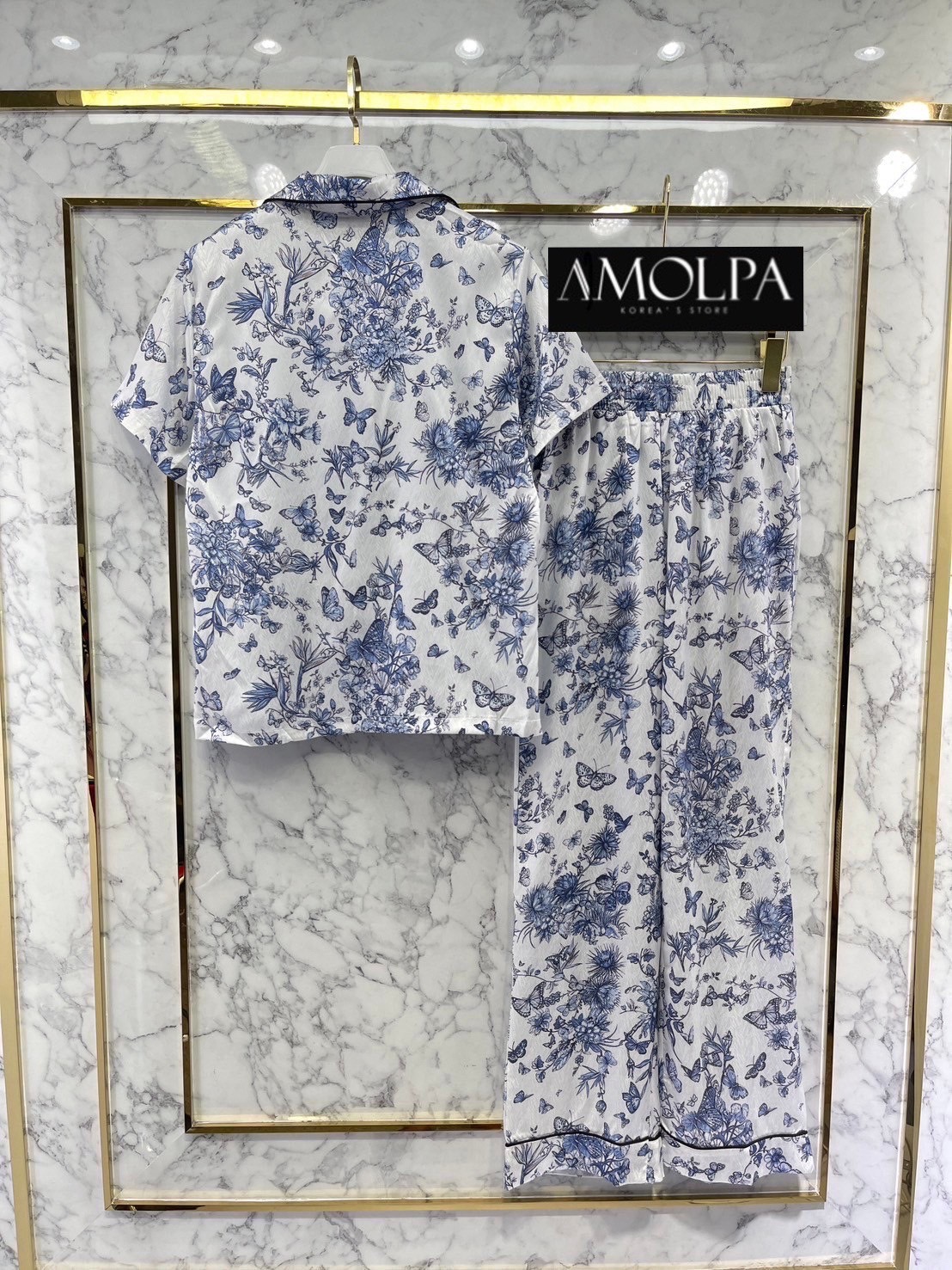 SET CD PAJAMAS SILK 2024SS #ชุดนอน ส๊วยยม๊ากกก มาพร้อมกางเกงสุดแสนน่ารักเข้า กันได้ดี๊ ใส่สบาย สินค้าคุณภาพ (พร้อมส่ง)