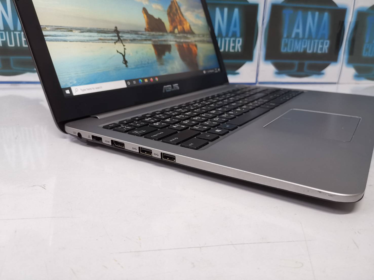 (14,500)Notebook Asus I7-6500U Ram8GB SSD240GB VGA4GB