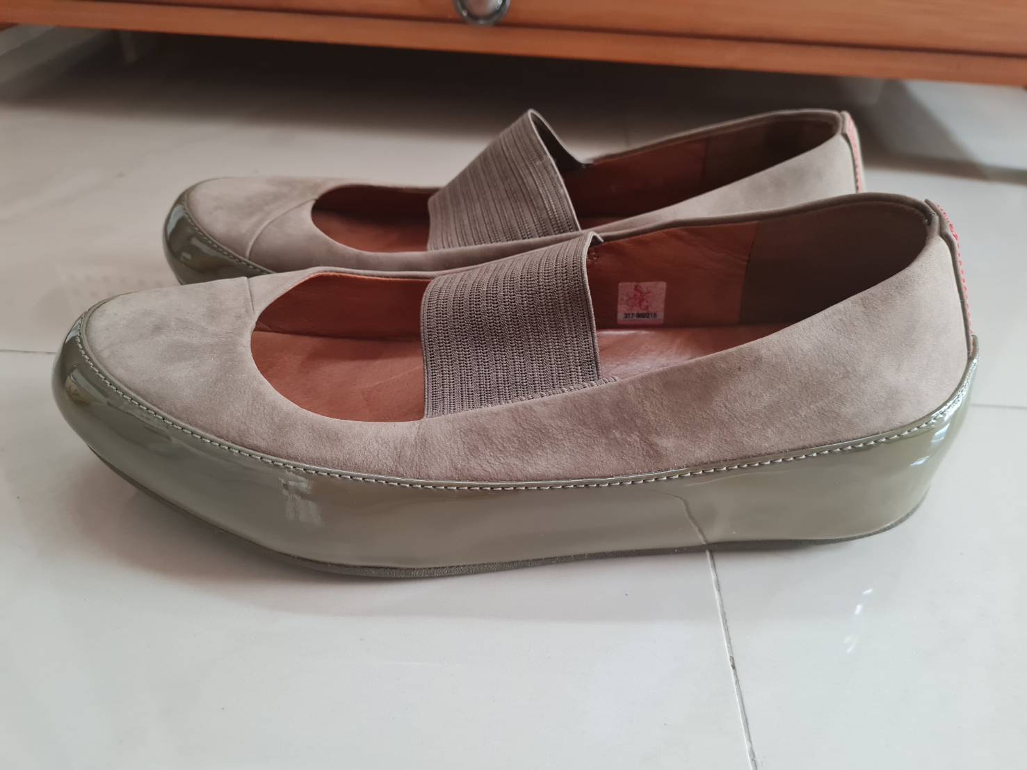 ของแท้! รองเท้า fitflop หนังแท้ สวยมาก ไซส์38