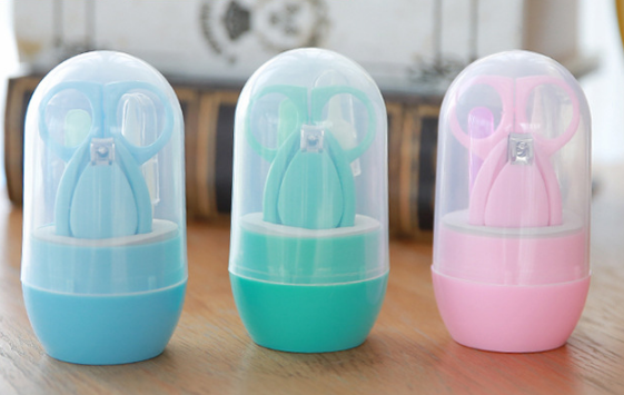 กรรไกรตัดเล็บเด็ก Set 4 ชิ้น สุดคุ้ม พร้อมกล่องเก็บ