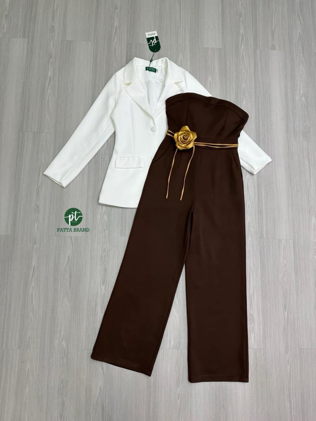 เซต2ชิ้น จั้มสูทเกาะอกขายาวสีนำ้ตาล ทรงสวยเข้ารูปเป๊ะ มีสายผูกเอวดอกไม้3Dสีทองเด่นสวย +เสื้อคลุมสูทสีขาว ใส่สบาย : สินค้าคุณภาพ (พร้อมส่ง) สำเนา