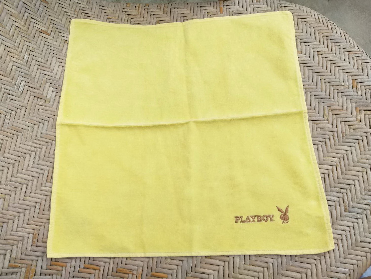 ผ้าขนหนูเช็ดหน้าแบรนด์เนม PLAYBOY