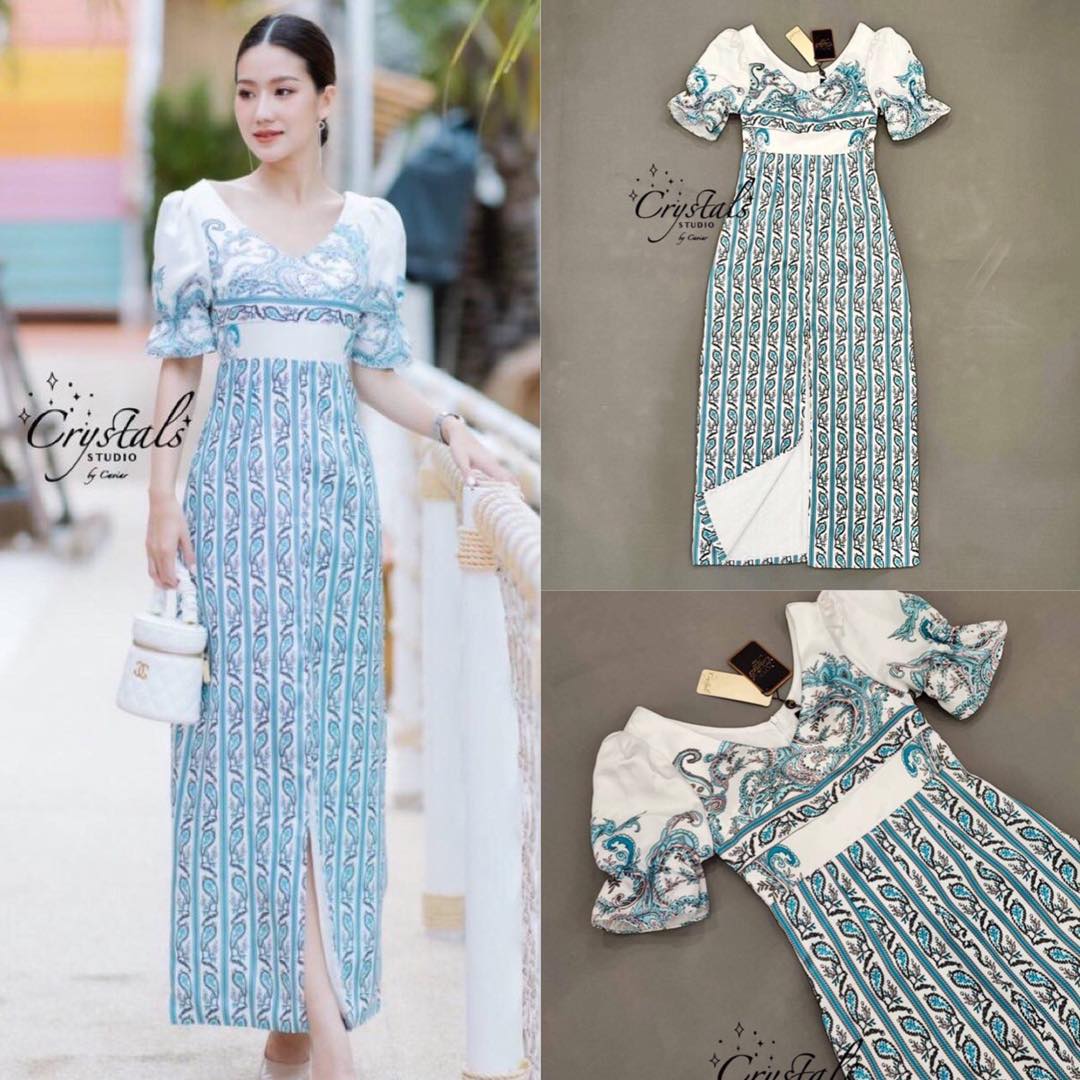 เดรสยาวตัวโปรด งานผ้าพิมพ์ลายสไตล์วินเทจ โทนสีฟ้าbluesky คอวีหน้า-หลัง แขนสั้นทรงดอลลี่มียางสม้อค สินค้าคุณภาพ (พร้อมส่ง)